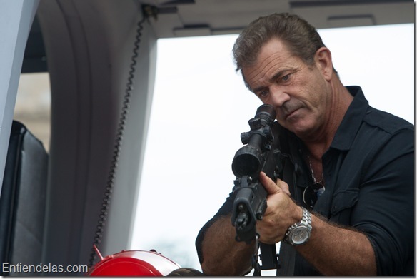 Mel Gibson sufrió un percance con la moda: lució un atuendo desatinado