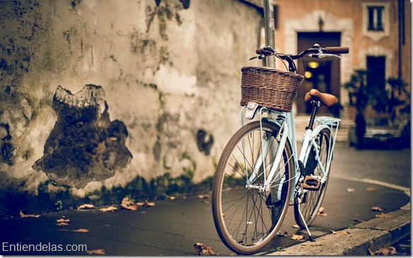 wall-1409747298_vintage-women-bike