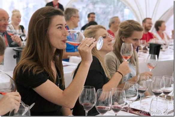 Entérate cuál es el orden de los vinos en un banquete