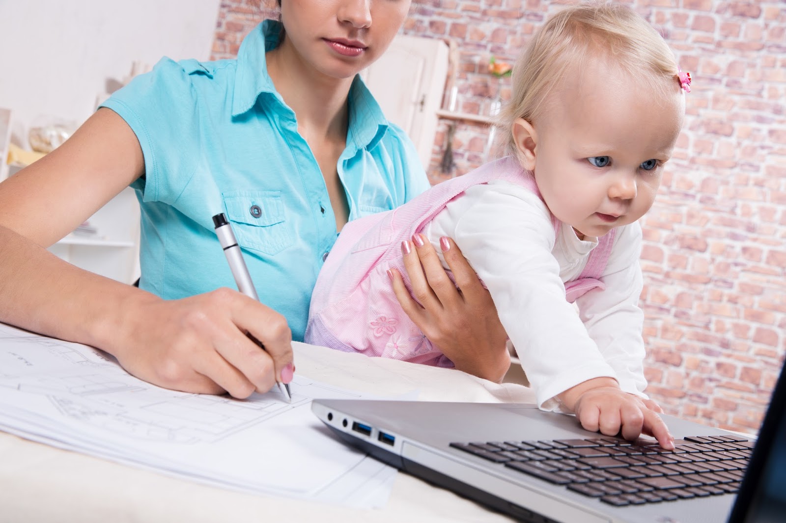 Aprende a ser una mamá «freelance» y no morir en el intento